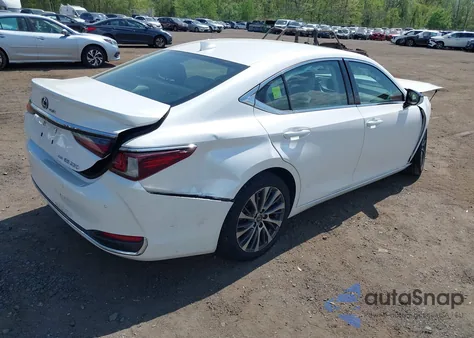 2021 Lexus Es 250 z USA, uszkodzony, nr VIN 58AD11D17MU005321